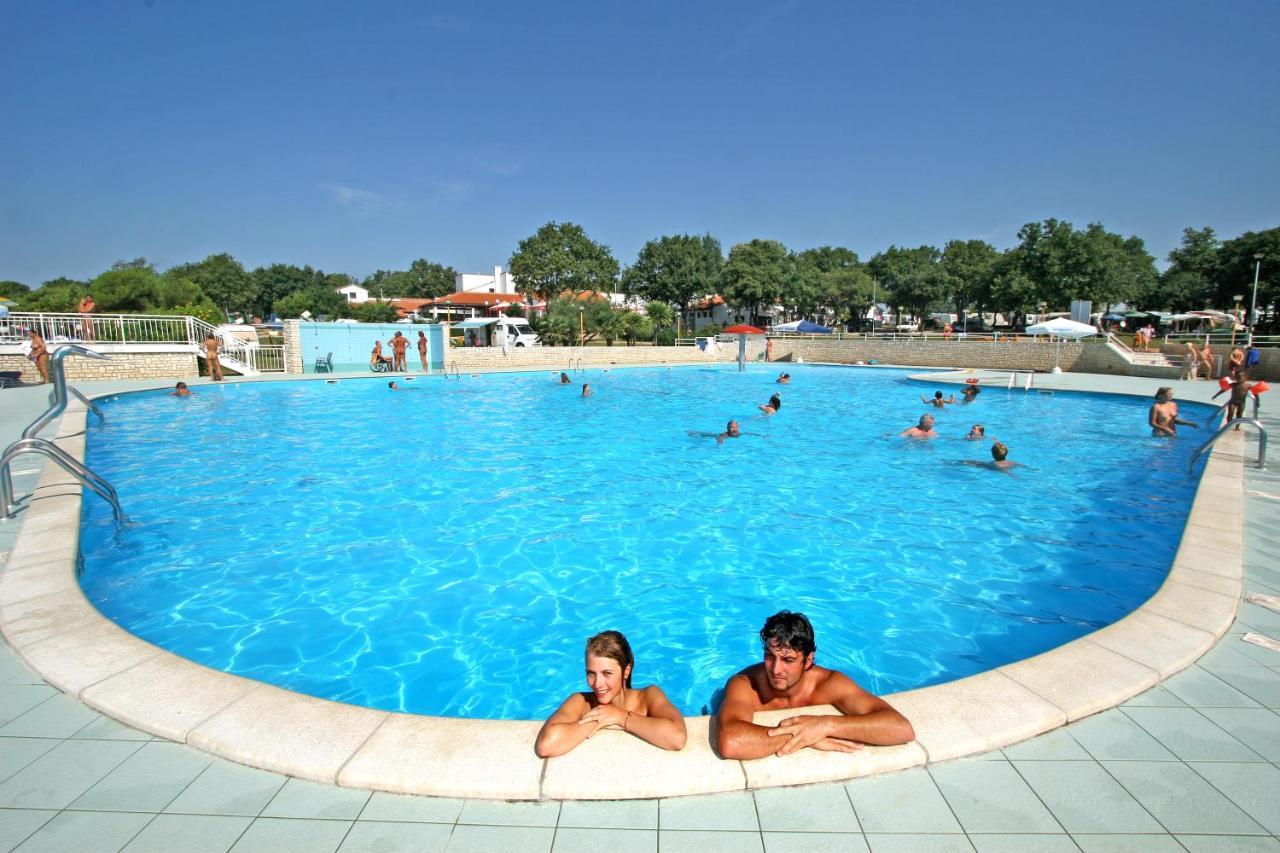 Easyatent Fkk Safari Tent Ulika Naturist - Clothes Free Porec Exterior photo